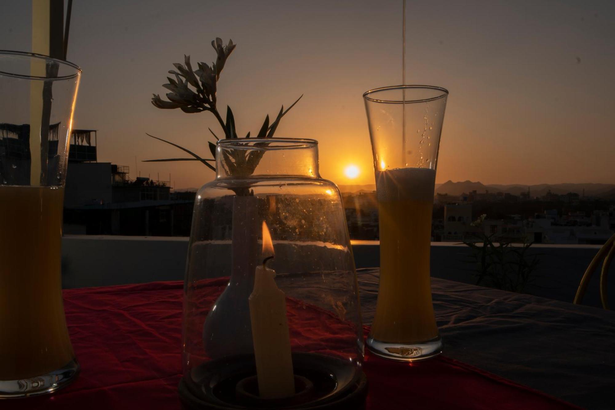 Dera Pichola- A Lake Facing Boutique Hotel Udaipur Exterior foto